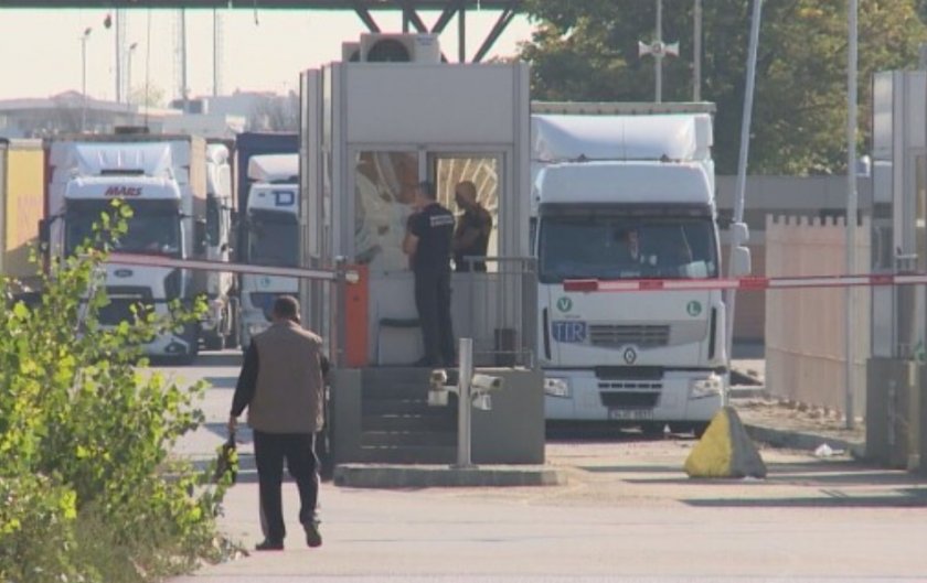 Служителка на Българската агенция Безопасност на храните е издала фалшив