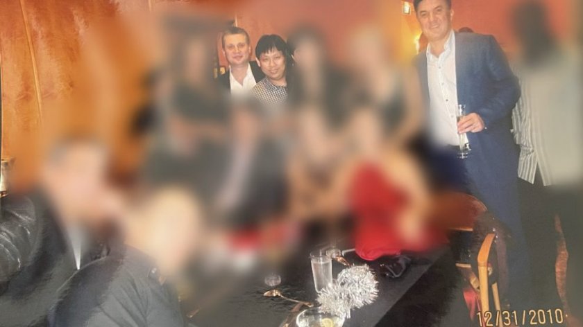 Шефът на БФС Борислав Михайлов е празнувал в Сингапур настъпването