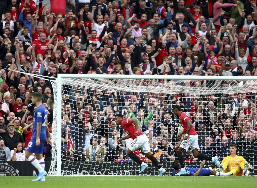 Моу разкъса Челси от критика, скочи на Лампард след 0:4 от Юнайтед