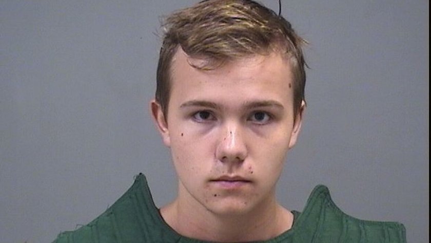 ФБР арестува младеж с огромен арсенал