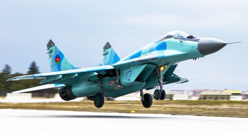 Откриха отломки от разбилия се азерски МиГ-29