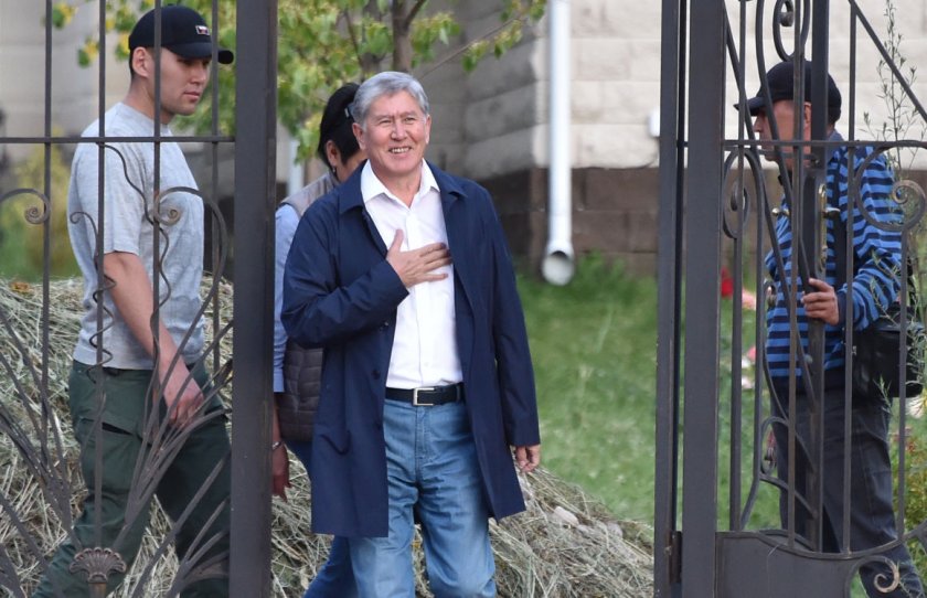 Бившият президент на Киргизстан остава в ареста 