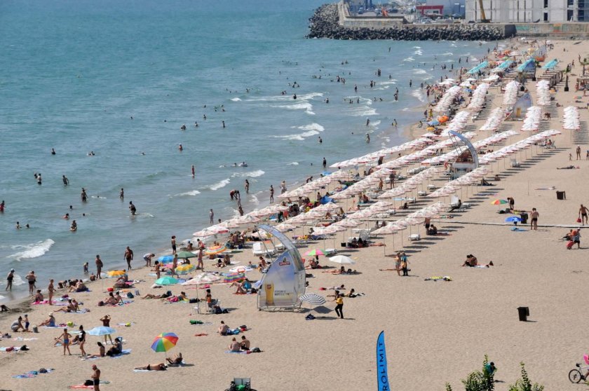 Сянката на Северния плаж в Бургас ще е най-евтина по
