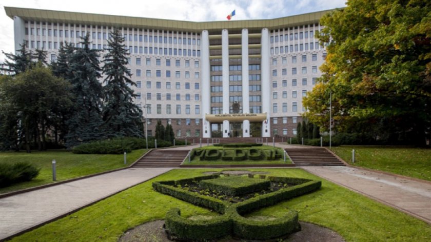 Молдовският парламент прие закон, забраняващ излъчването на руски новинарски програми