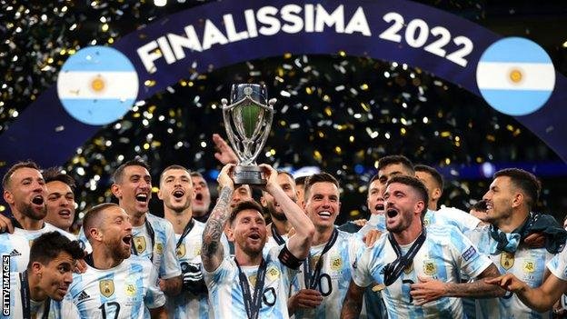 Националният отбор на Аржентина подобри постижението си за най-много мачове