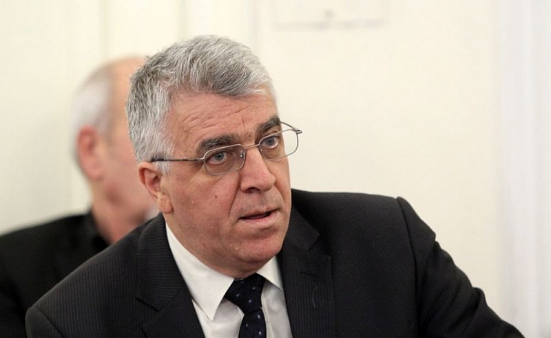 Гечев: Възможно е да има ново правителство с нови министри