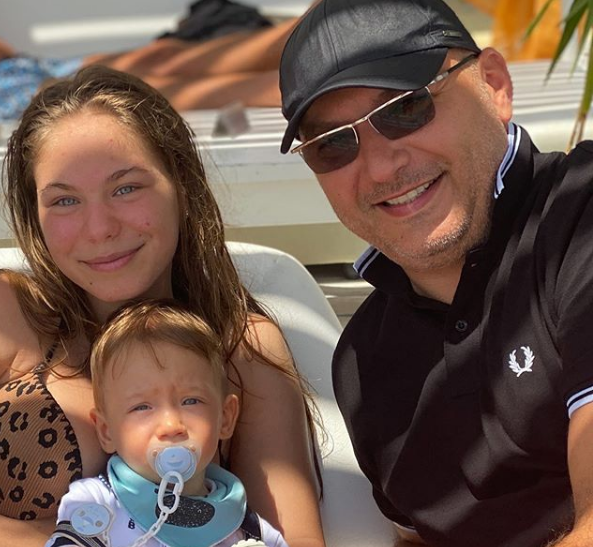 Шеф Иван Манчев е баща мечта. Готвачът бе засечен от