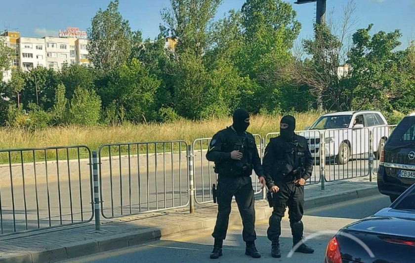 При спецакция на СДВР, Отдел Кобра в Младост е задържан