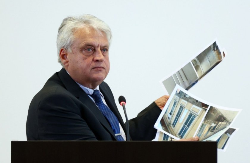 На пресконференция министърът на вътрешните работи Бойко Рашков съобщи за