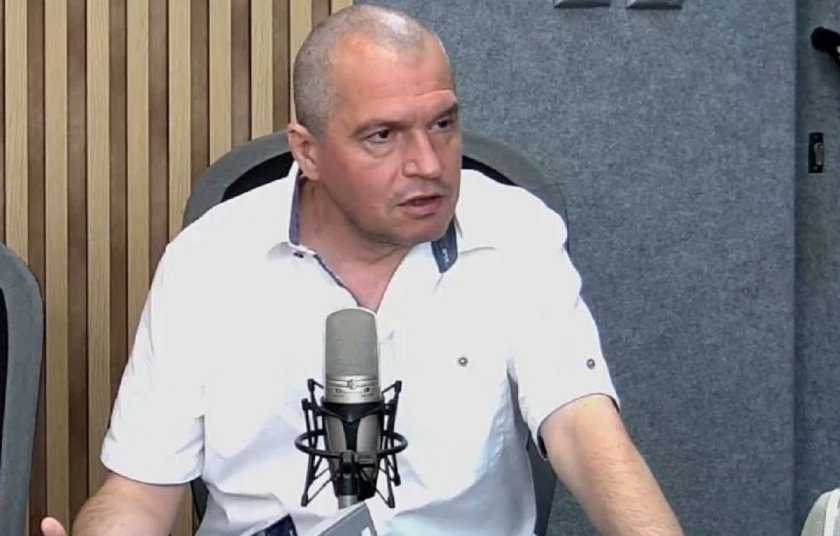 Тошко: Отивам да заплюя Кирил Петков!