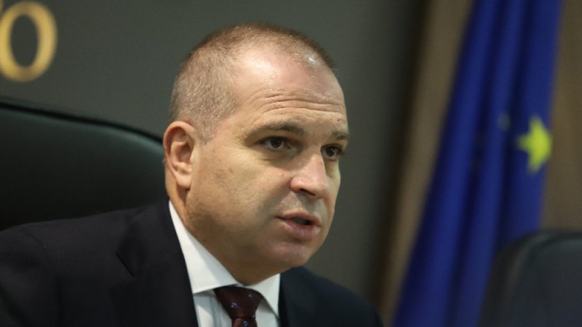 Вицепремиерът Гроздан Караджов е депозирал оставката си