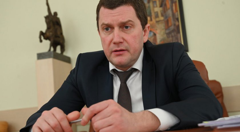 Безпрецедентно, и кметът на Перник Станислав Владимиров обяви, че е