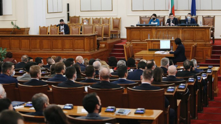 Депутати се спречкаха за бюджета на ДОО