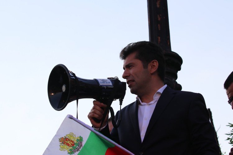 Няма да направим сделка нито с ГЕРБ, ДПС, Възраждане, нито