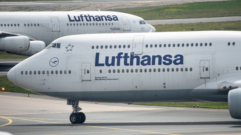 Германската авиокомпания Луфтханза отменя над 2000 полета на летищата във