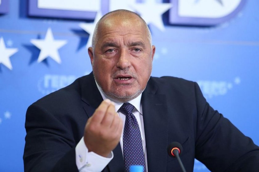 Борисов пак натиска за френската оферта за Скопие