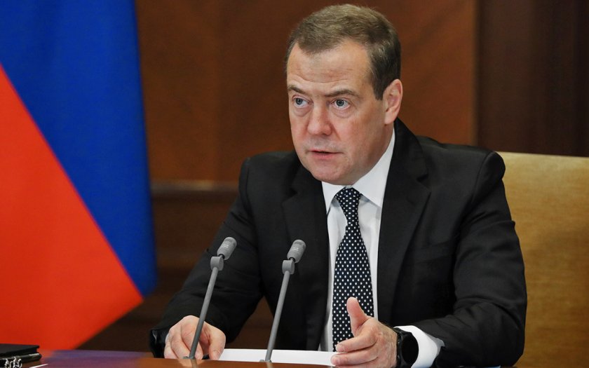 Бившият руски президент Дмитрий Медведев заяви, че няма никакъв смисъл
