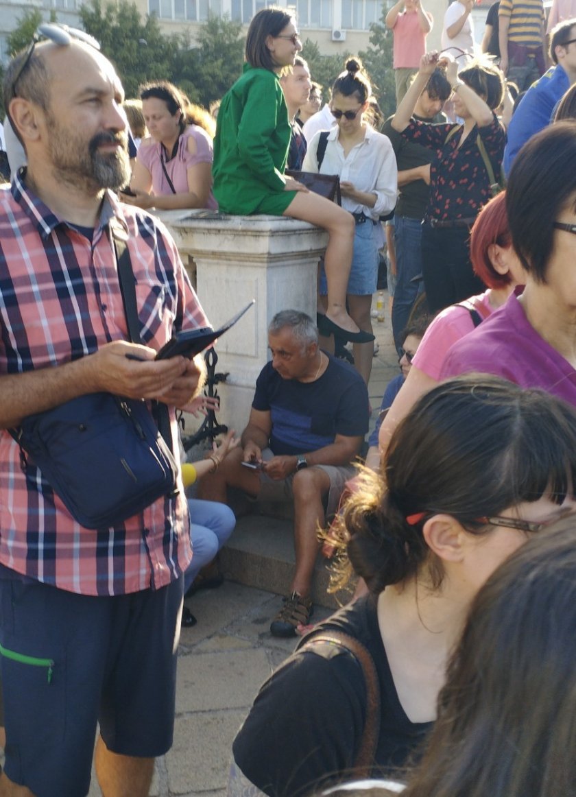 Бащата на Кирил Петков - Петко и днес, в деня