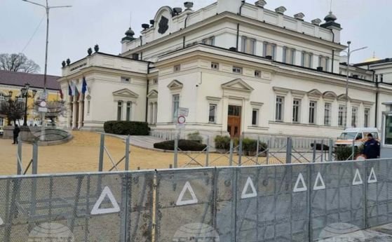 Над 1000 полицаи са били командировани от столичните участъци и