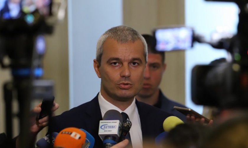 Костадинов: Извинявам се на избирателите, че сбъркахме с Гунчева
