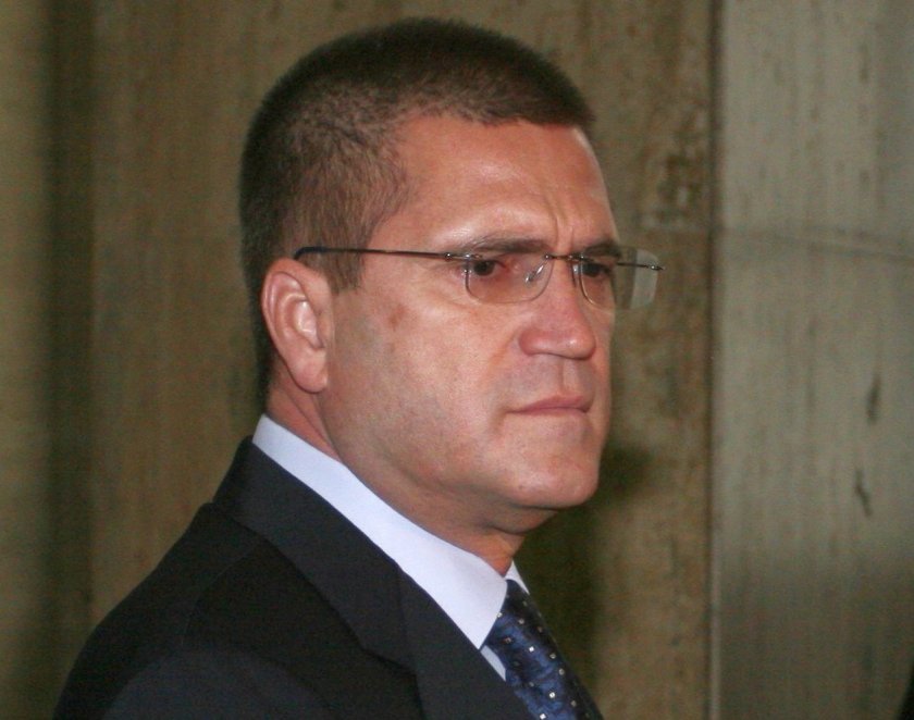 Военният министър на Тройната коалиция Николай Цонев отново се стяга