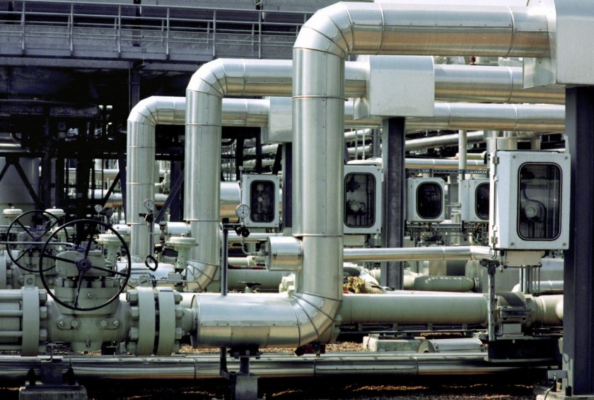 Акциите на руския газов гигант Газпром се сринаха с 30%