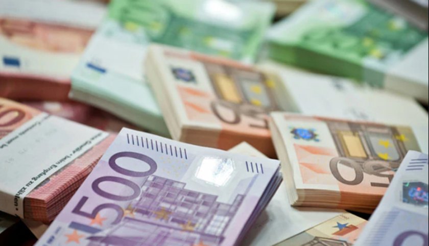 Брутният външен дълг на страната в края на април 2022 г. е 41,5 млрд. евро