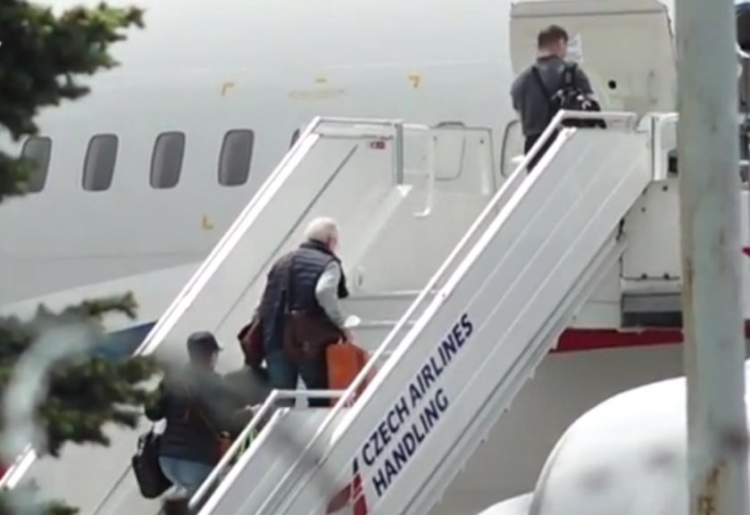 Самолетите с експулсирани руски дипломати излетяха от летище София. Това