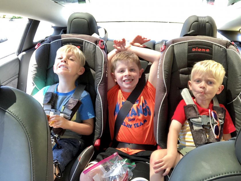 Родители заключиха 4 деца в кола в Серес, за да идат на вечеря