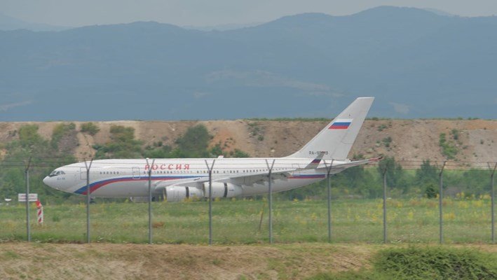 Двата самолета, които трябва да отведат обратно в Русия 70-те