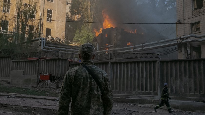 Украйна съобщи за нови ракетни удари в Одеска област