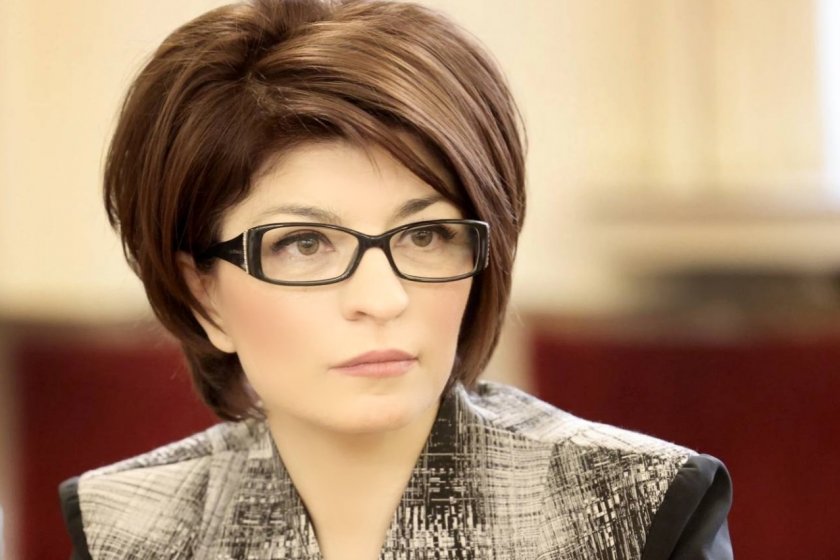 Атанасова: Няма да има подкрепа за новия кабинет на ПП