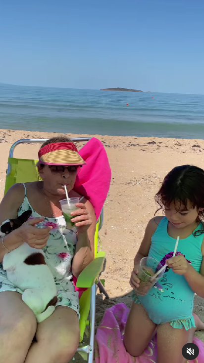 Катето Евро вече е на морето, където се забавлява в