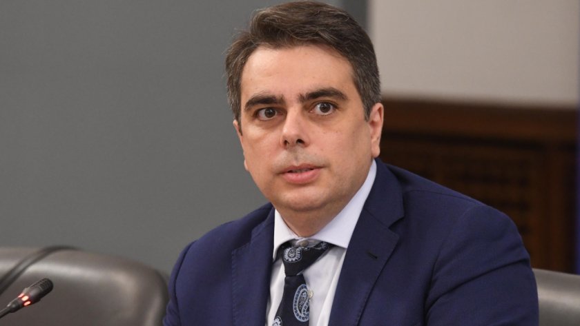 Кандидат-премиерът Асен Василев категорично заяви, че ПП няма да преговаря