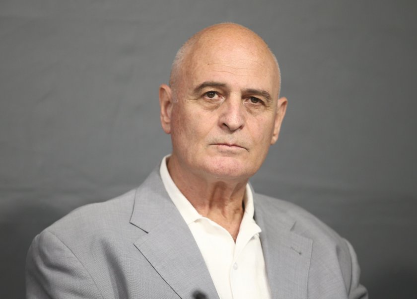 Проф. Радулов: Семерджиев е в комбина с полицаи и прокурори