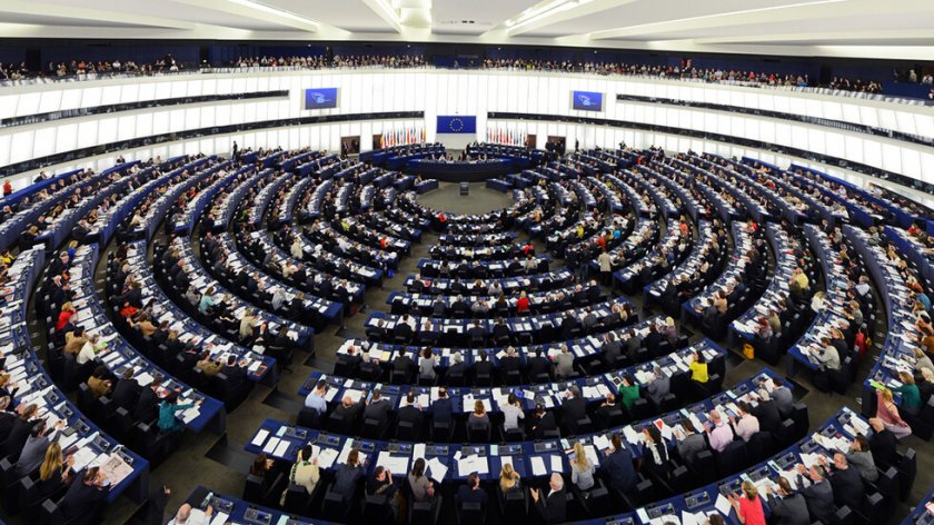 Европейският парламент поиска днес правото на аборт да бъде вписано