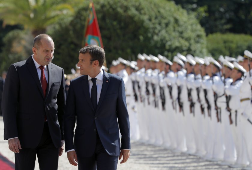 Държавният глава Румен Радев поздрави президента на Френската Република Еманюел