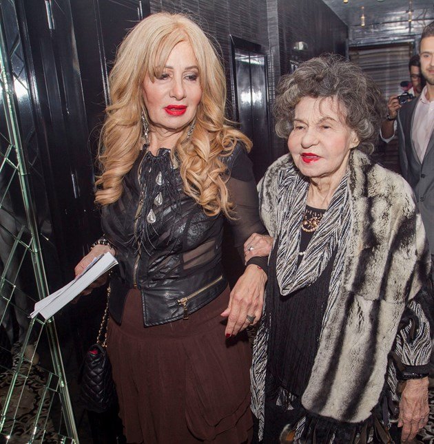 Чарли, котаракът на комедийната прима Стоянка Мутафова и дъщеря й