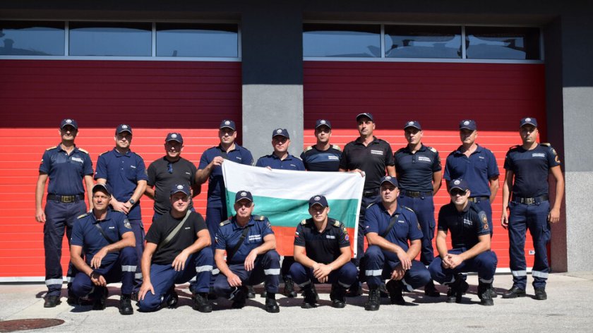 Втори екип български пожарникари замина днес за гръцкия град Лариса,