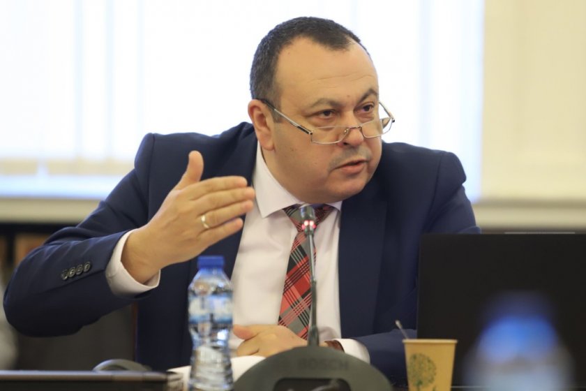 Председателят на Народното събрание Мирослав Иванов наложи наказание „забележка“ на