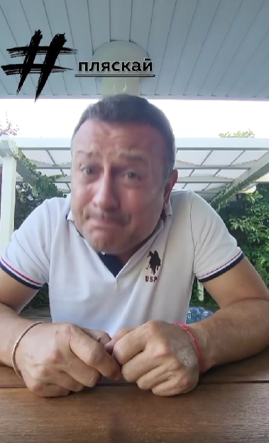 Димитър Рачков събира видеа с пляскания, но не с мляскания,