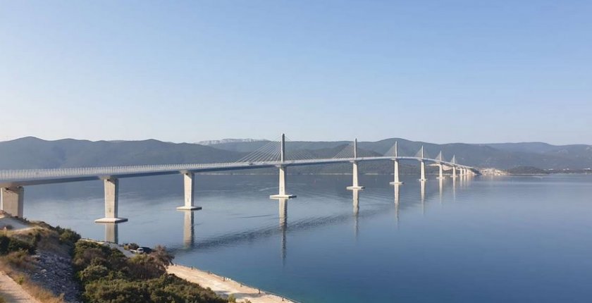 Хърватия откри преди часове Пелешацкия мост, с който свързва южното