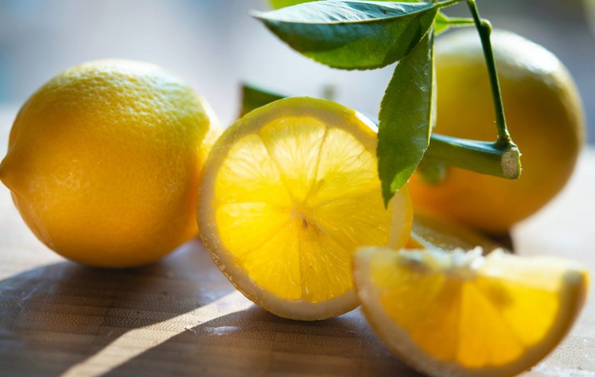 Всеизвестен факт е, че лимоните имат множество ползи за здравето
