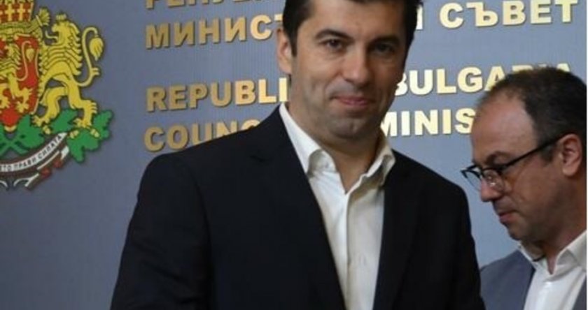Премиерът в оставка Кирил Петков видя намеса на Русия в