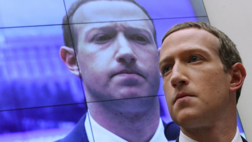 Фейсбук съобщи за първи спад на приходите в своята история