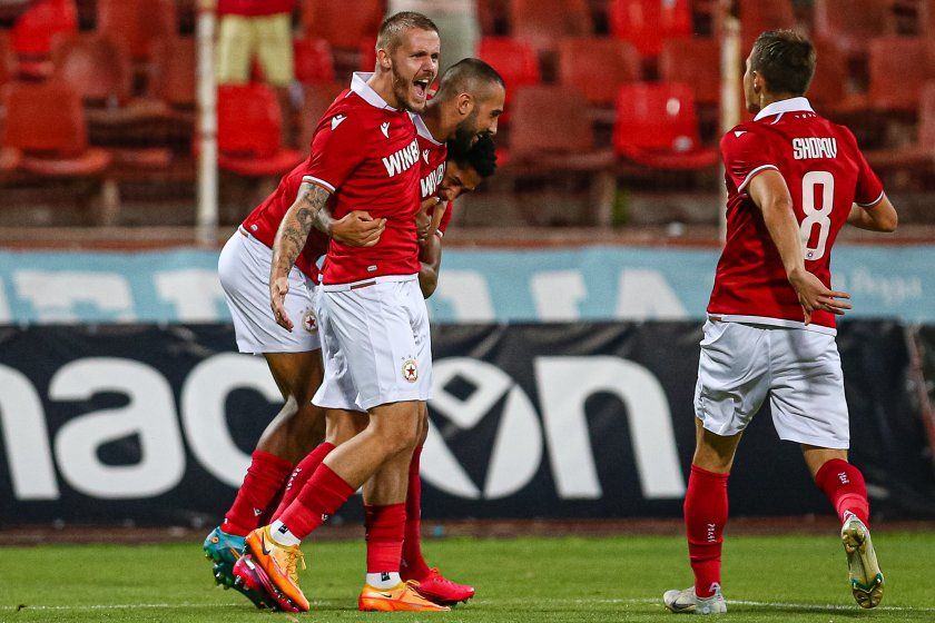 ЦСКА надигра тотално Берое и победи с категоричното 5:1 в