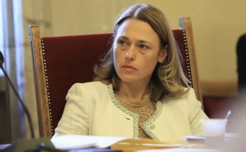 Не, не искаме да върнем Иван Иванов в КЕВР. Това