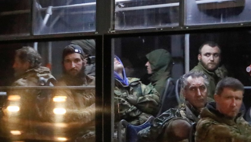 Киев: Русия бомбардира затвора в Еленовка