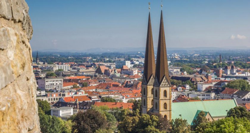 Защо германският град Билефелд подарява €1 милион?