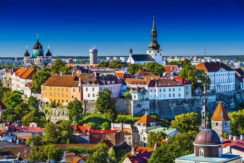 Естония се присъедини към призива за забрана на руски туристи